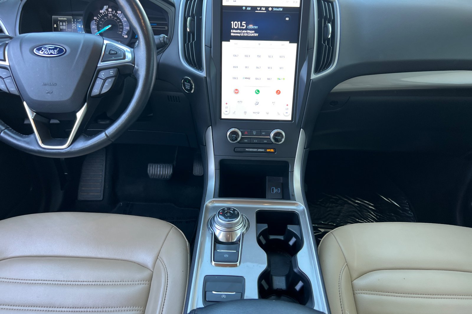 2023 Ford Edge SEL photo 9