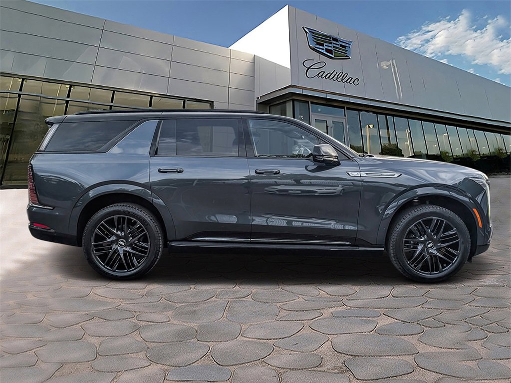 2026 Cadillac Escalade Sport photo 3