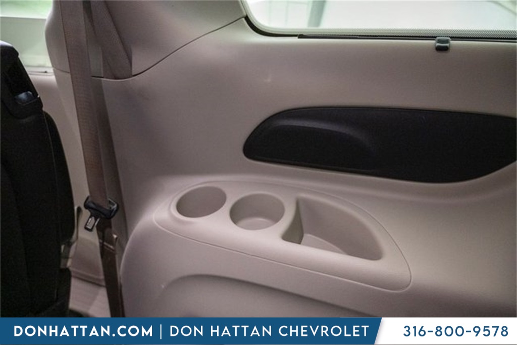 2020 Chrysler Pacifica Touring L photo 25