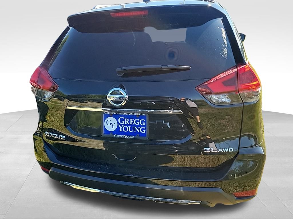 2018 Nissan Rogue SL photo 3