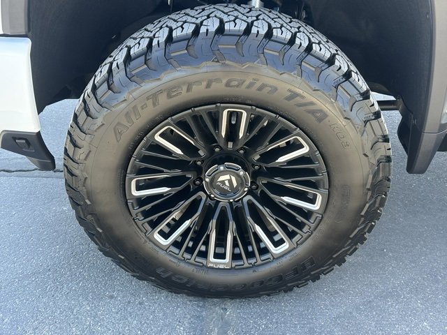 2025 Chevrolet Silverado 3500HD High Country photo 14