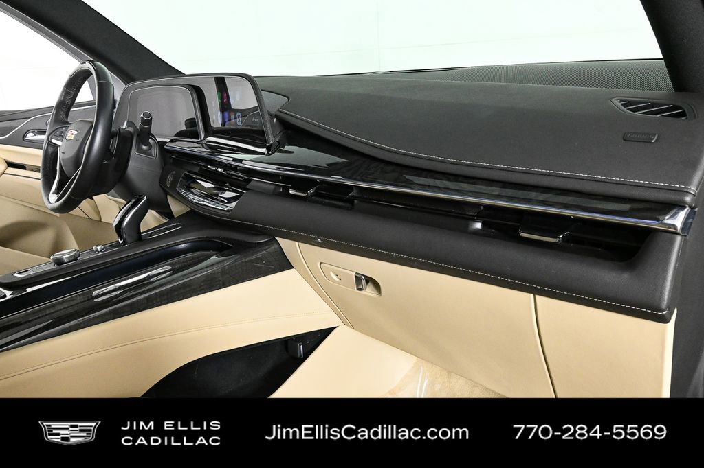 2024 Cadillac Escalade Premium Luxury photo 23