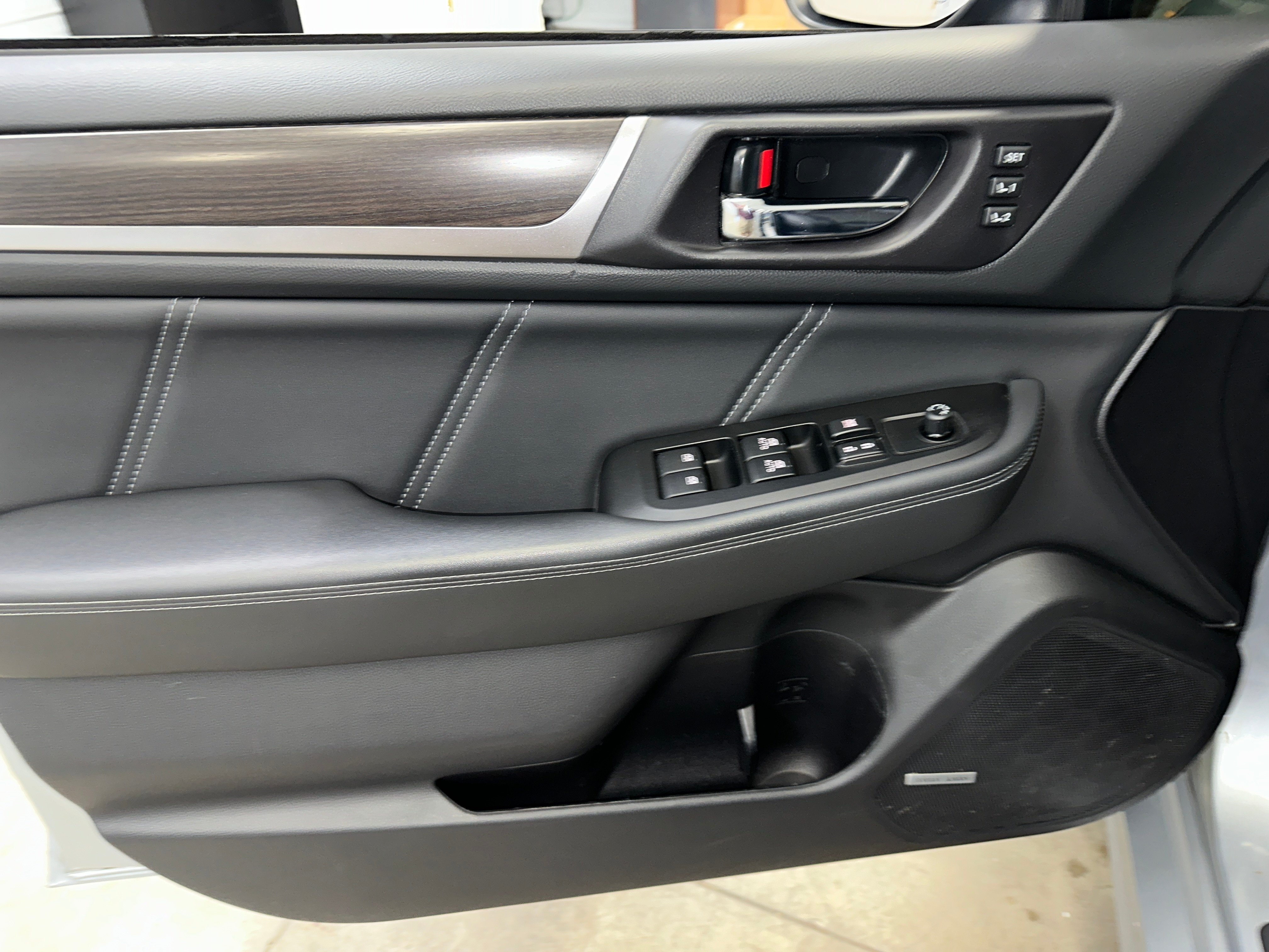 2019 Subaru Legacy Limited photo 3