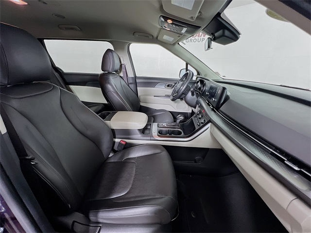 2024 Kia Carnival LX photo 34
