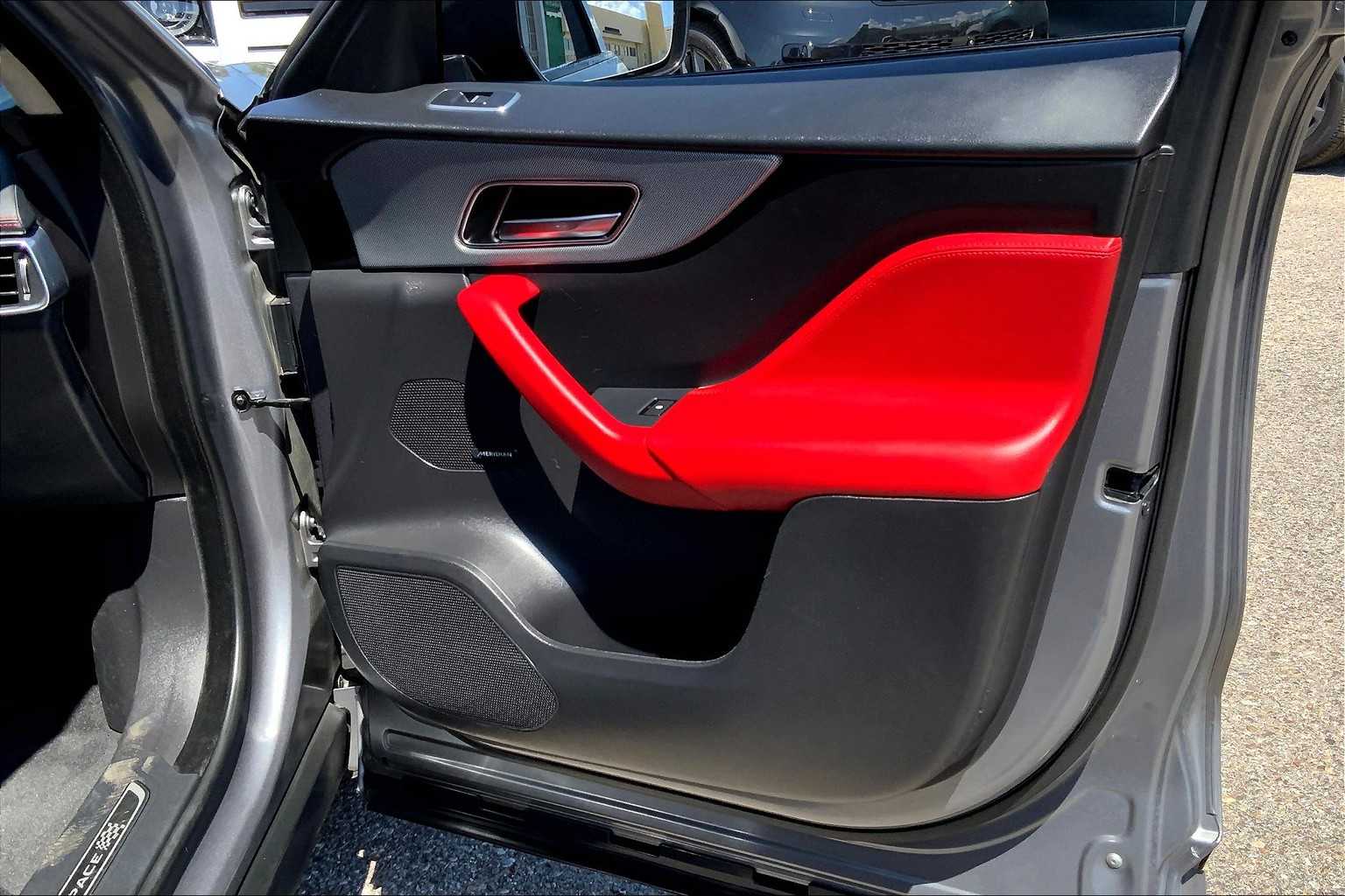 2020 Jaguar F-PACE Checkered Flag Edition photo 20