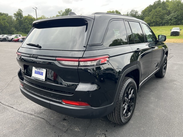 2025 Jeep Grand Cherokee Altitude X photo 3