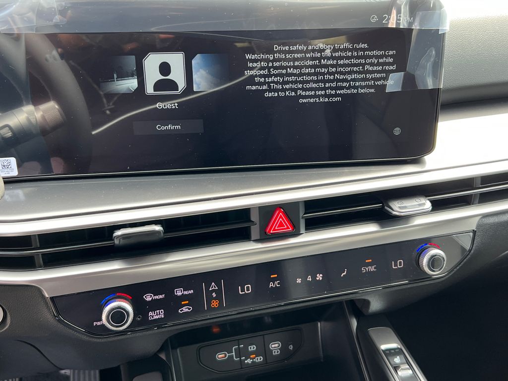 2025 Kia Sorento S photo 26