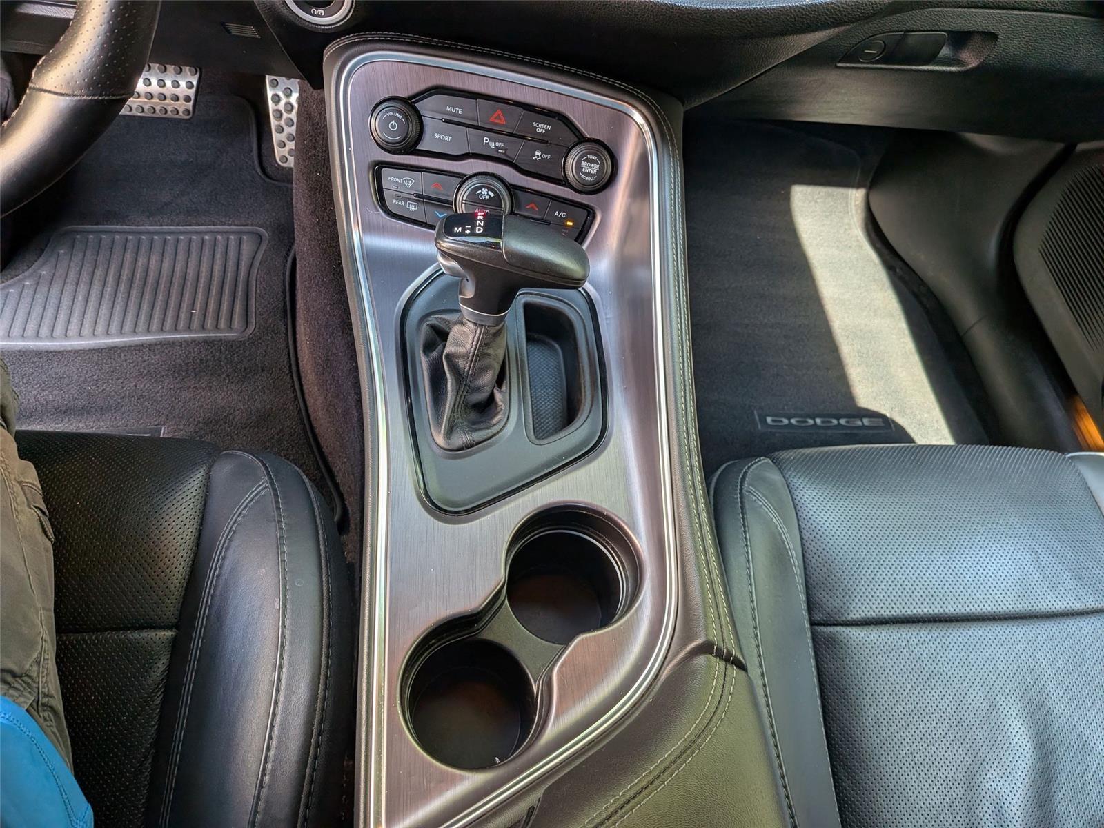 2017 Dodge Challenger SXT Plus photo 23