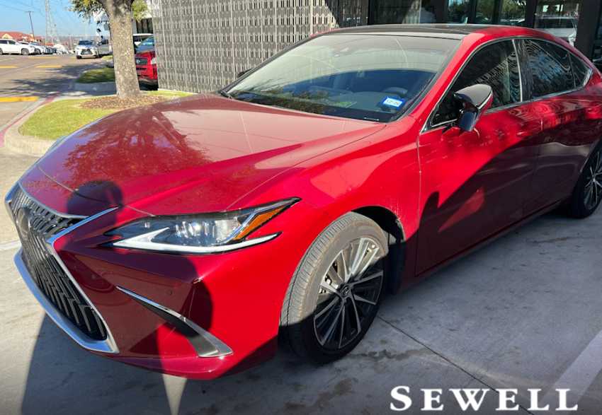 2025 Lexus ES 350's photo