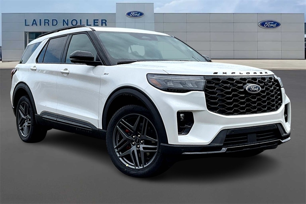 2025 Ford Explorer ST-Line photo 2