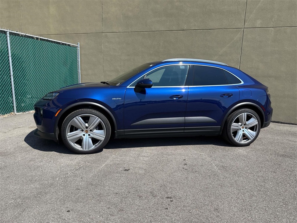 2024 Porsche Macan Electric 4 photo 2