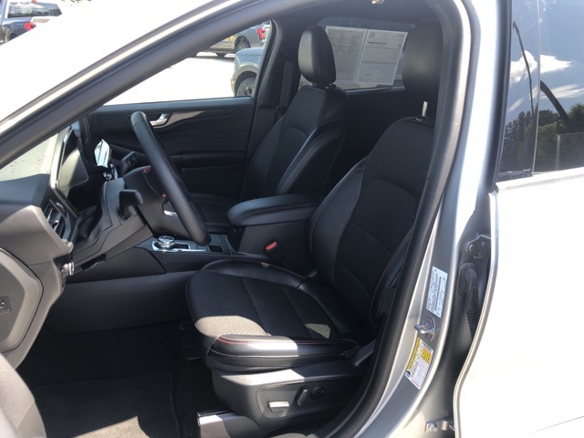 2024 Ford Escape ST-Line photo 11