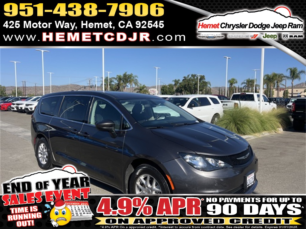 PRE-OWNED 2022 CHRYSLER VOYAGER LX's photo