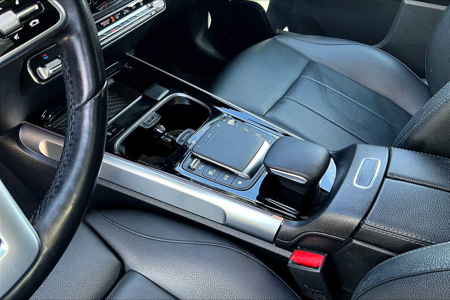 2022 Mercedes Benz EQB 350 4MATIC photo 16