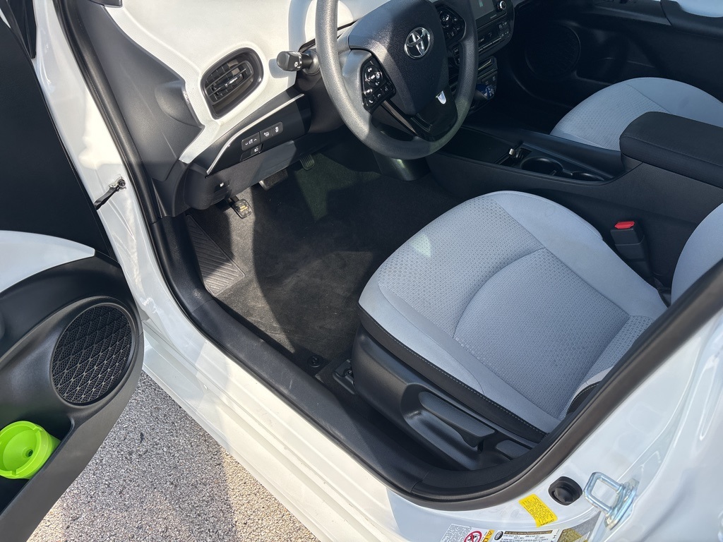 2021 Toyota Prius XLE photo 5