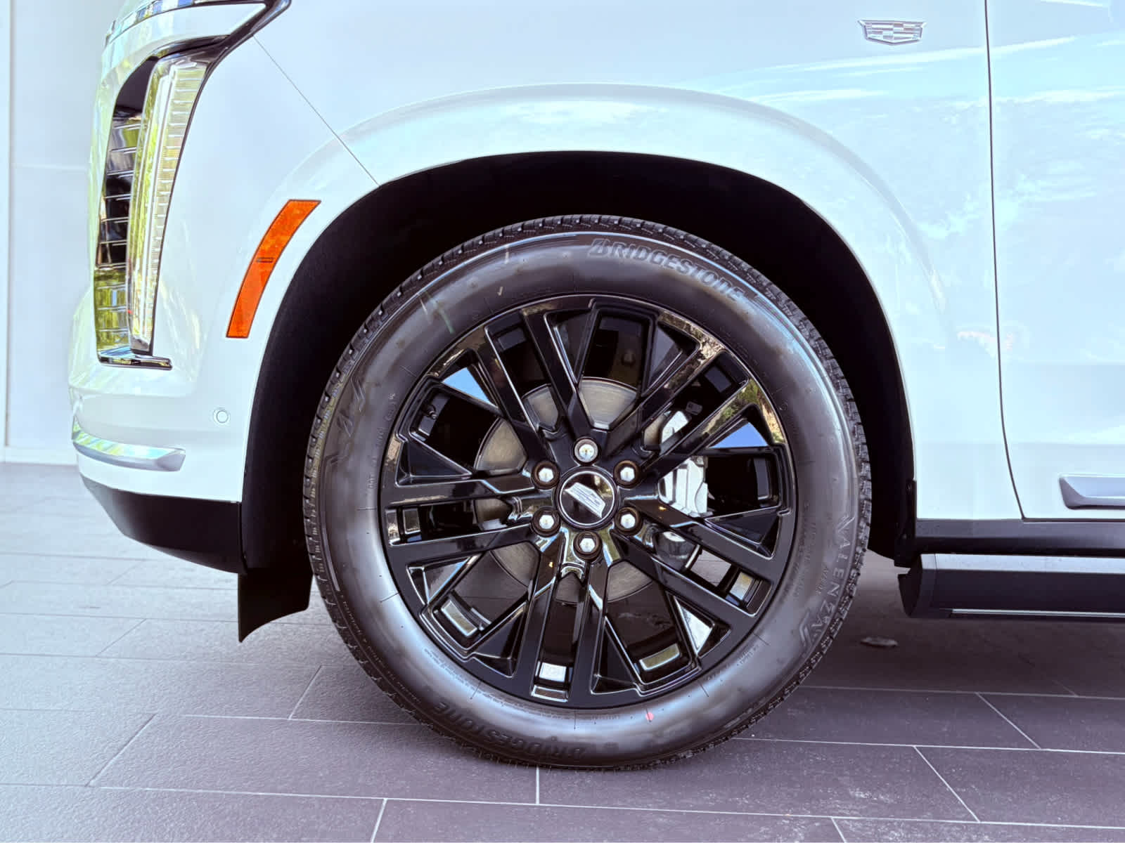 2025 Cadillac Escalade Premium Luxury photo 8