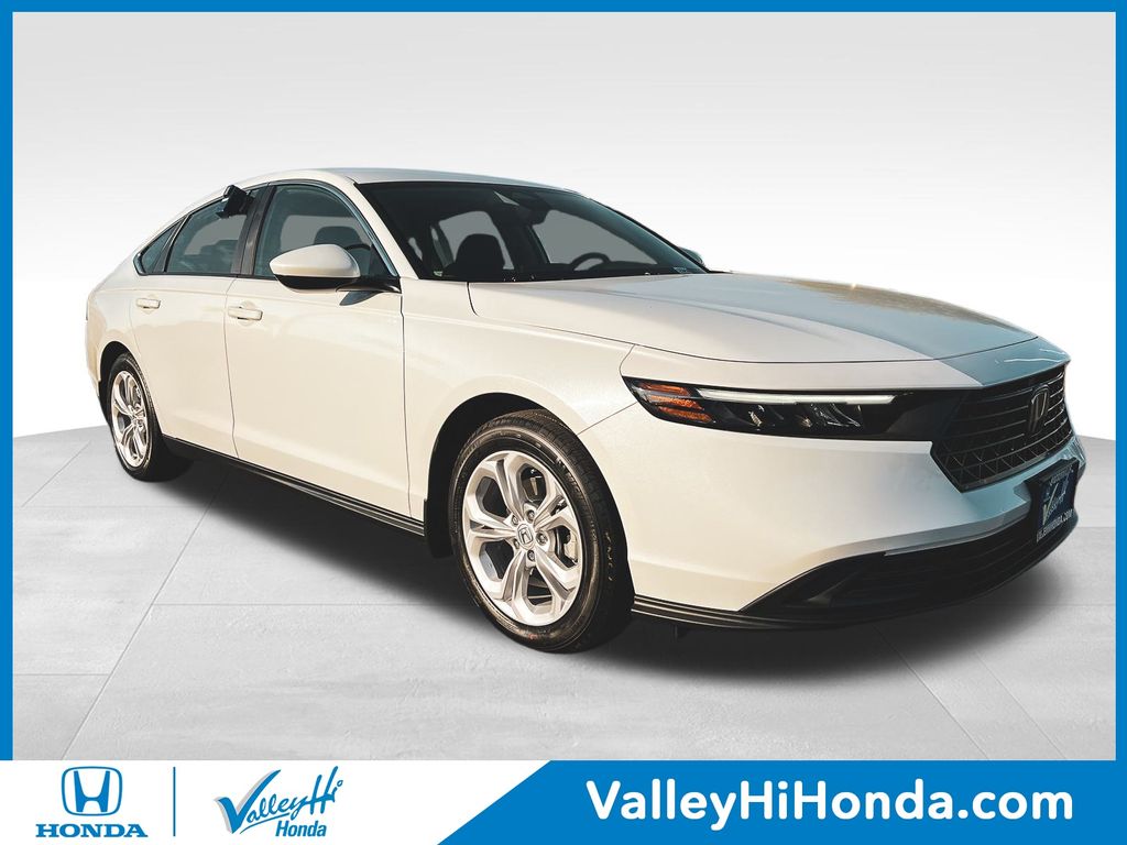 2025 Honda Accord LX's photo