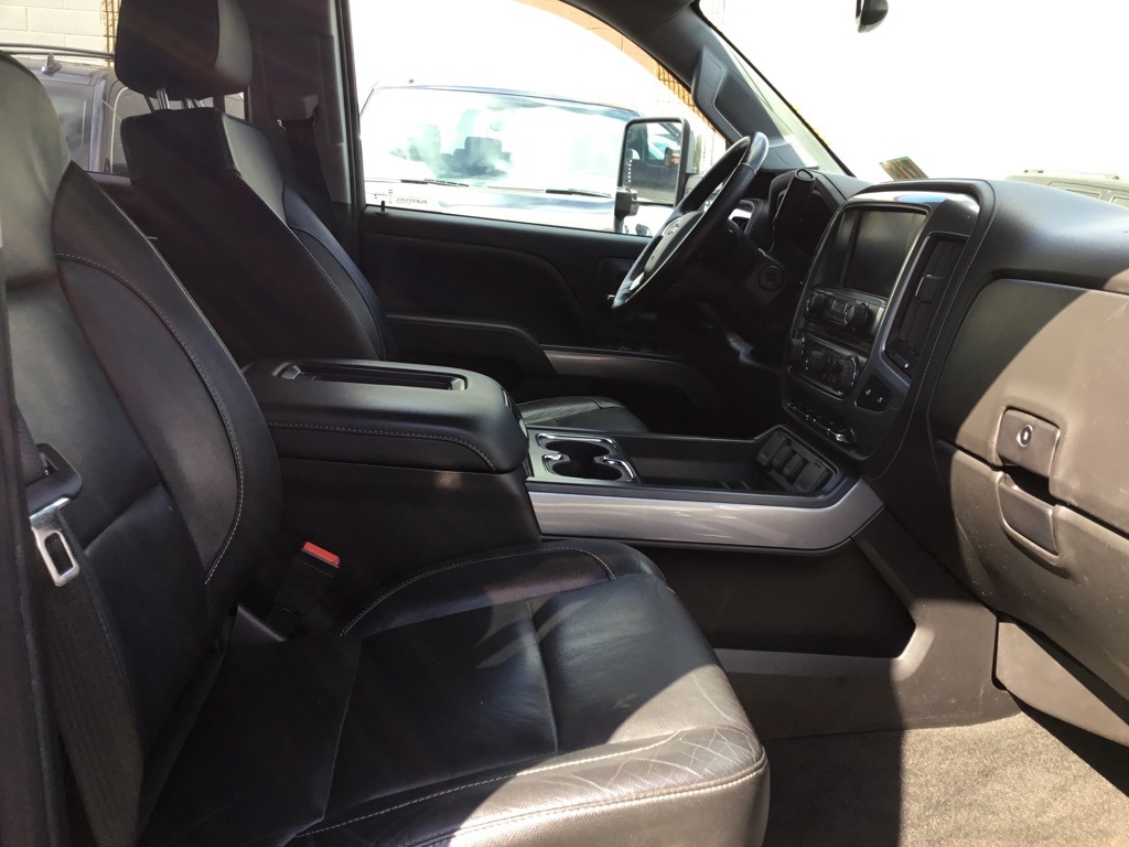 2017 Chevrolet Silverado 2500HD LTZ photo 5