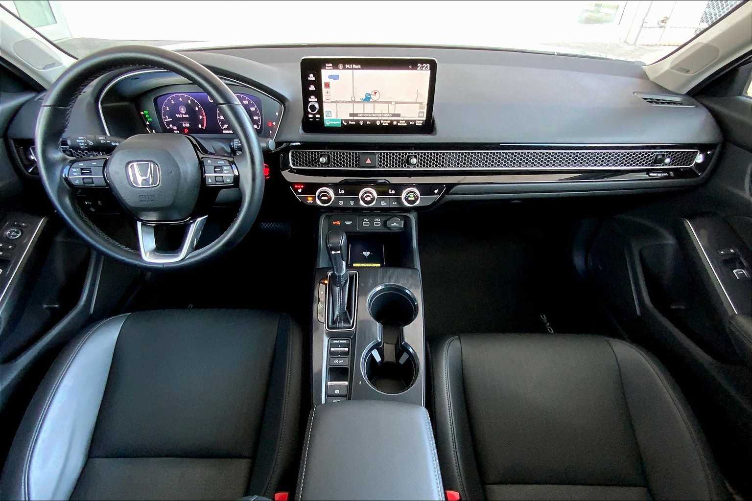2022 Honda Civic Touring photo 14