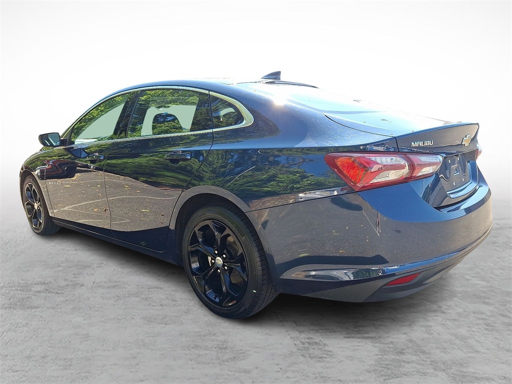 2022 Chevrolet Malibu 1LT photo 2