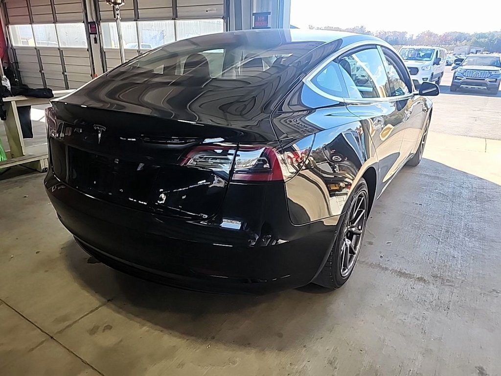2018 Tesla Model 3 Long Range photo 2