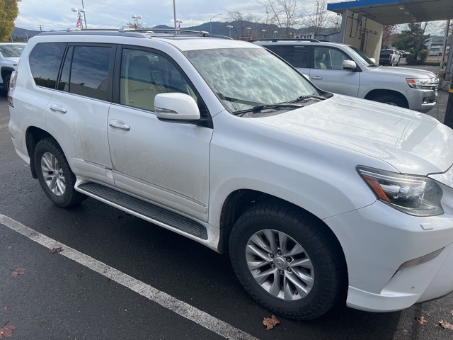 2018 Lexus GX Base's photo