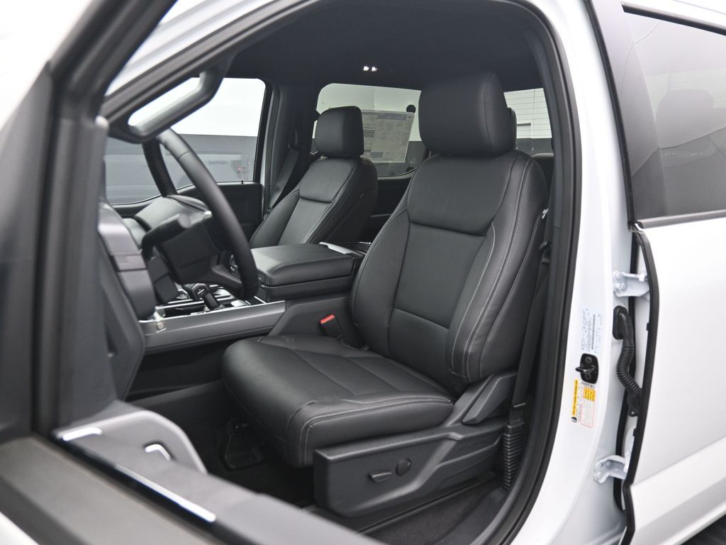 2025 Ford F-150 XLT photo 7
