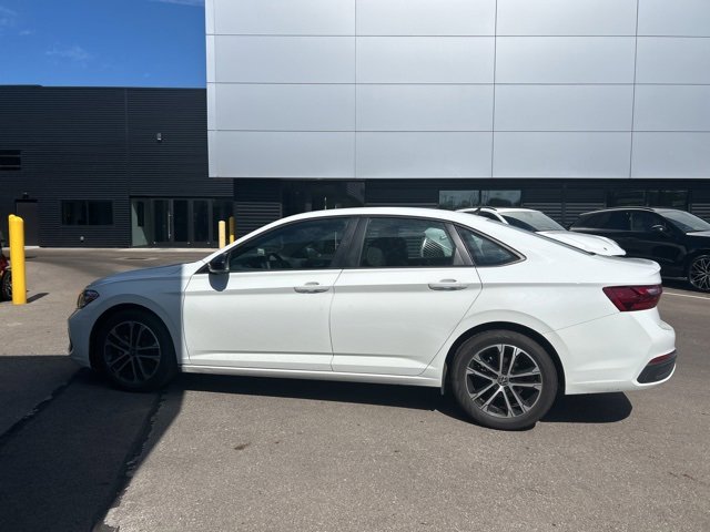 2022 Volkswagen Jetta Sport photo 7