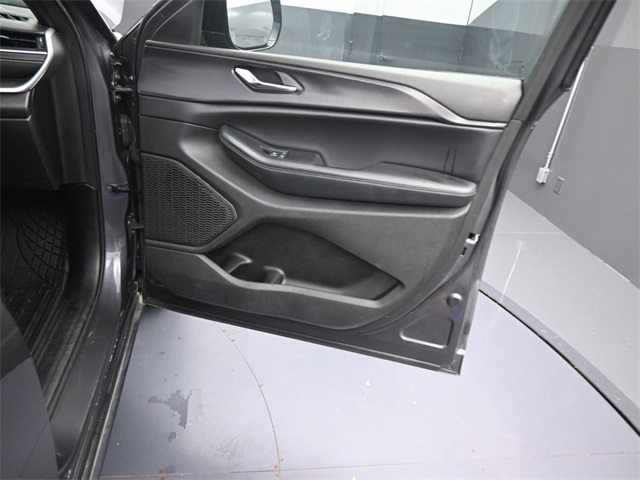 2024 Jeep Grand Cherokee Altitude photo 8