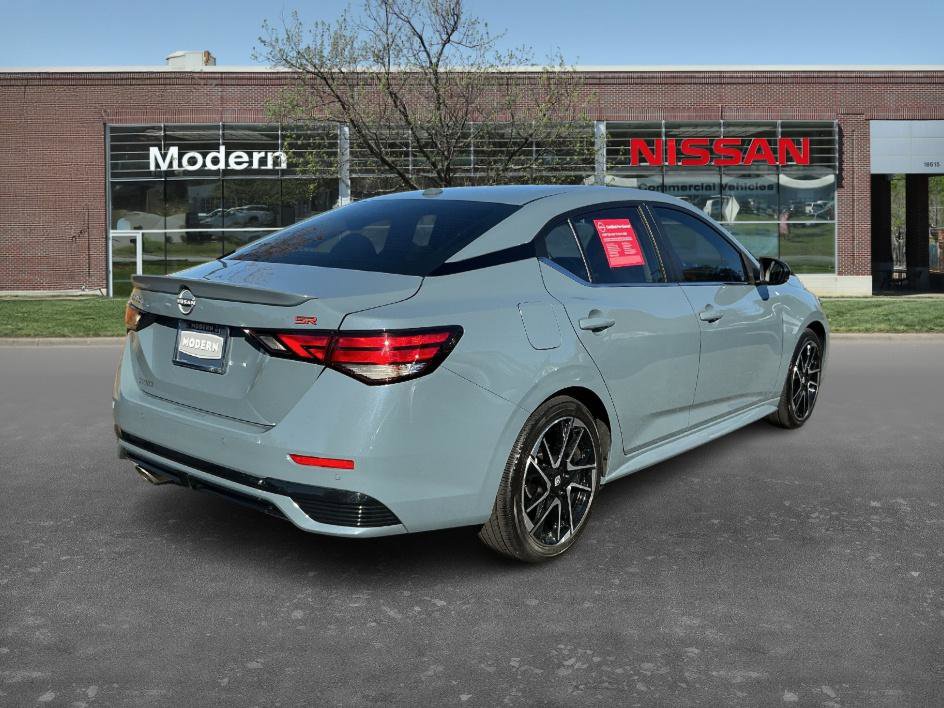 2024 Nissan Sentra SR photo 4
