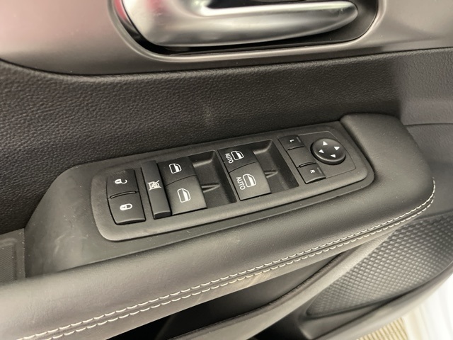2025 Chrysler Voyager LX photo 11