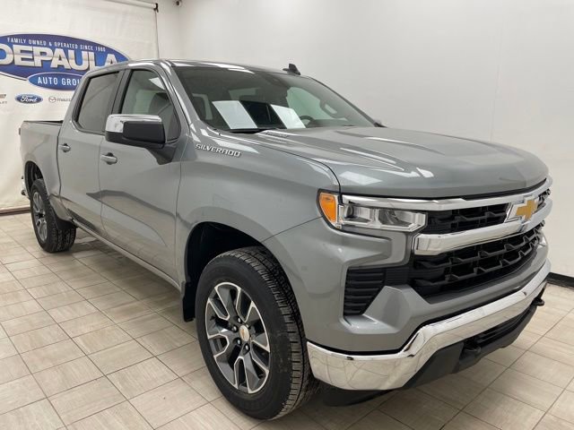 2026 Chevrolet Silverado LT's photo