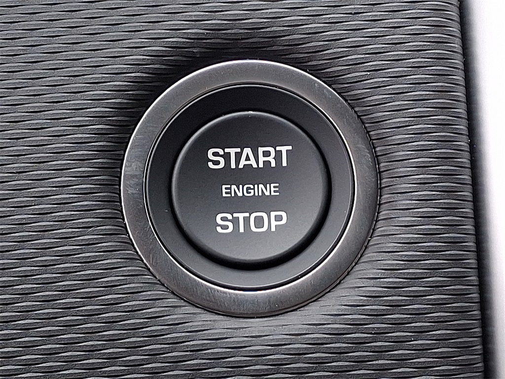 2025 Land Rover Discovery SE photo 19