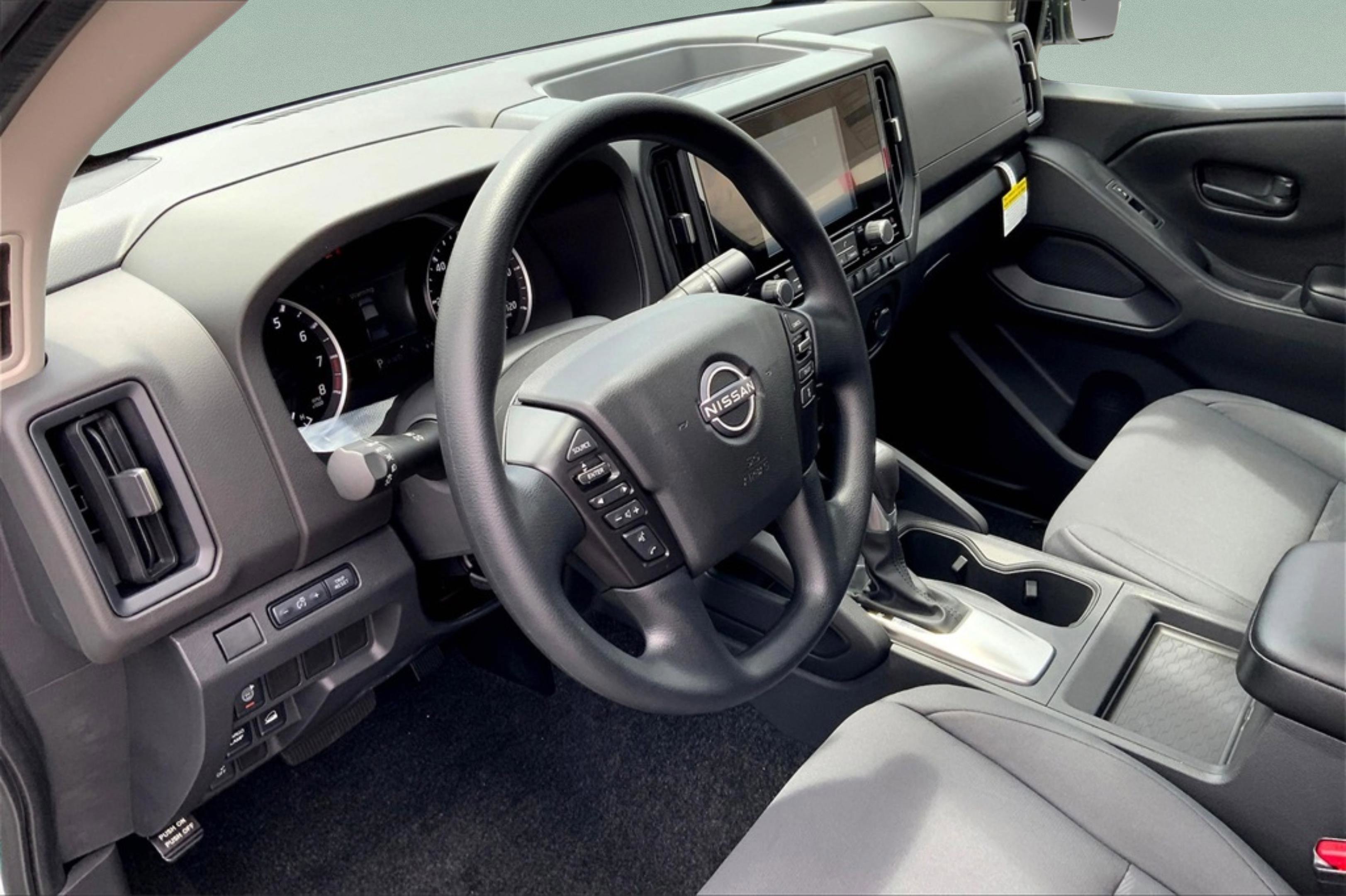 2025 Nissan Frontier S photo 6