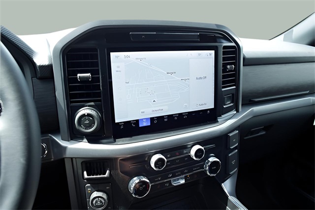 2025 Ford F-150 XLT photo 4