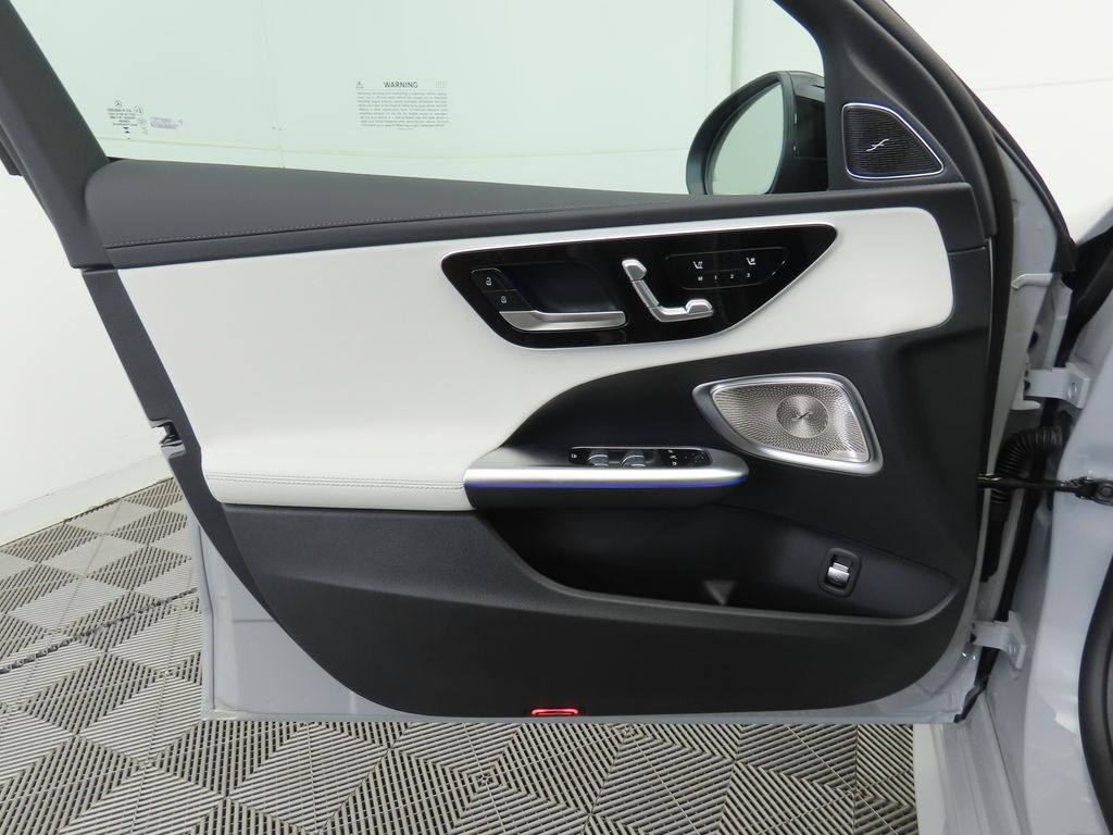 2025 Mercedes Benz C 300 4MATIC photo 24