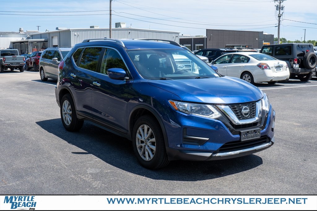 2019 Nissan Rogue SV photo 8