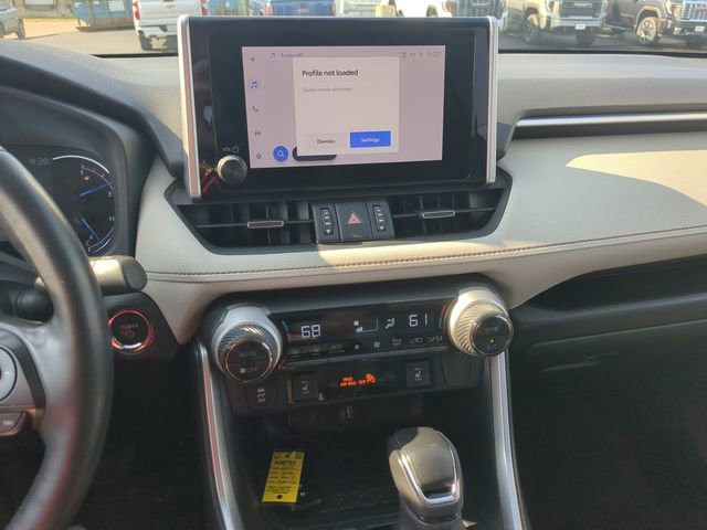 2023 Toyota RAV4 Hybrid XLE Premium photo 16