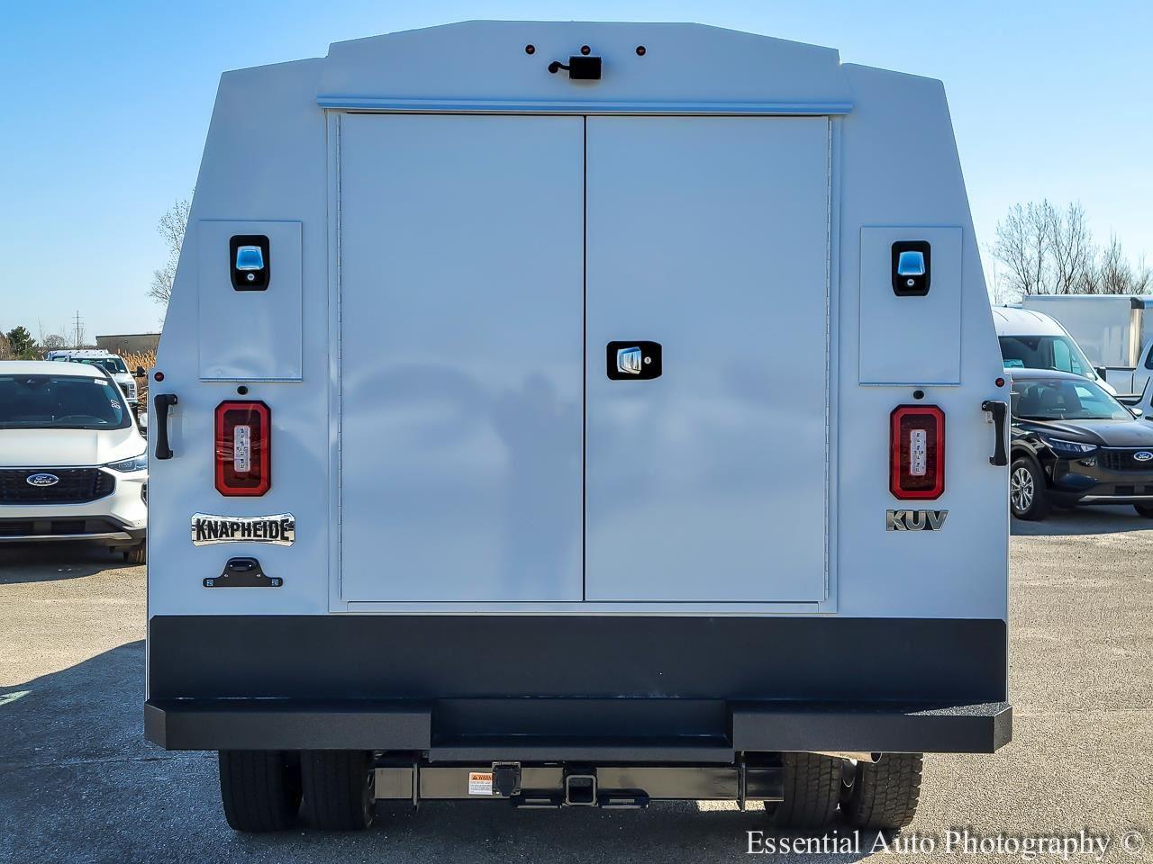 2024 Ford F-550 photo 2