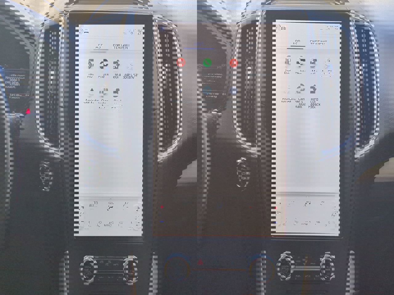 2023 Ford Edge SEL photo 17