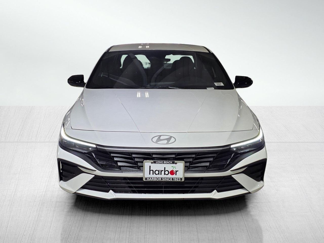 2026 Hyundai Elantra SEL Sport photo 2