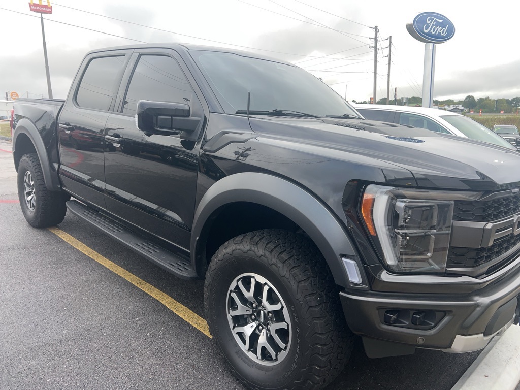 2023 Ford F-150 Raptor photo 3