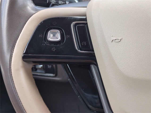 2021 Lincoln Corsair Standard photo 23