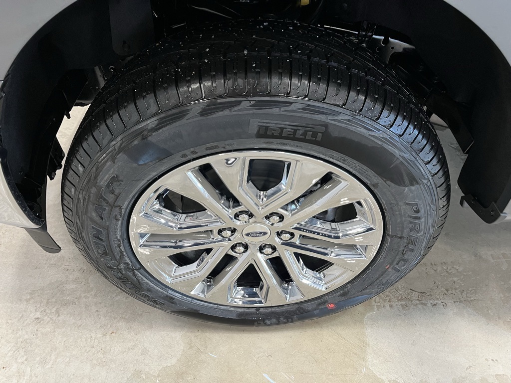 2024 Ford F-150 XLT photo 9