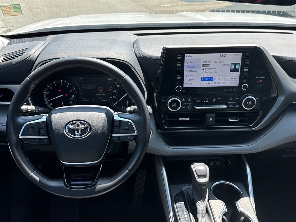 2021 Toyota Highlander XLE photo 20