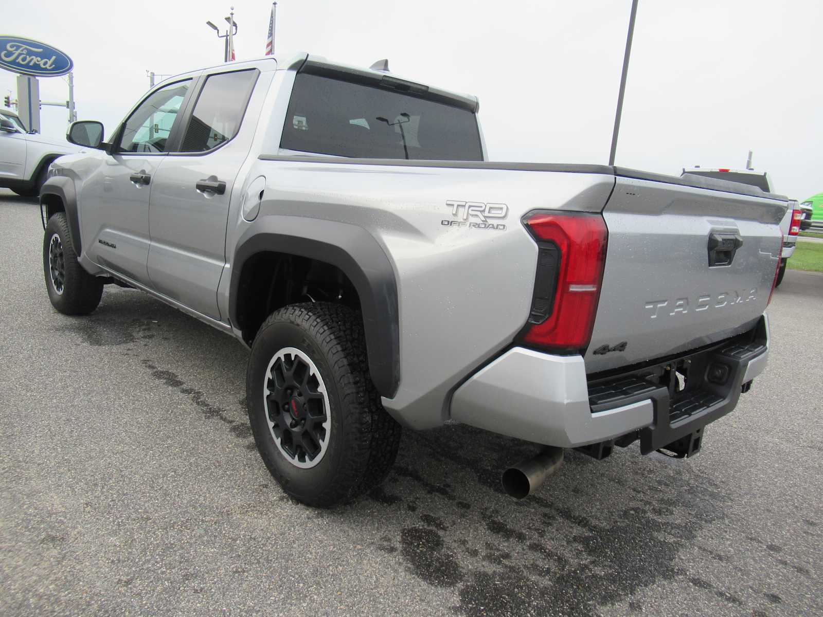 2024 Toyota Tacoma TRD Double Cab photo 7