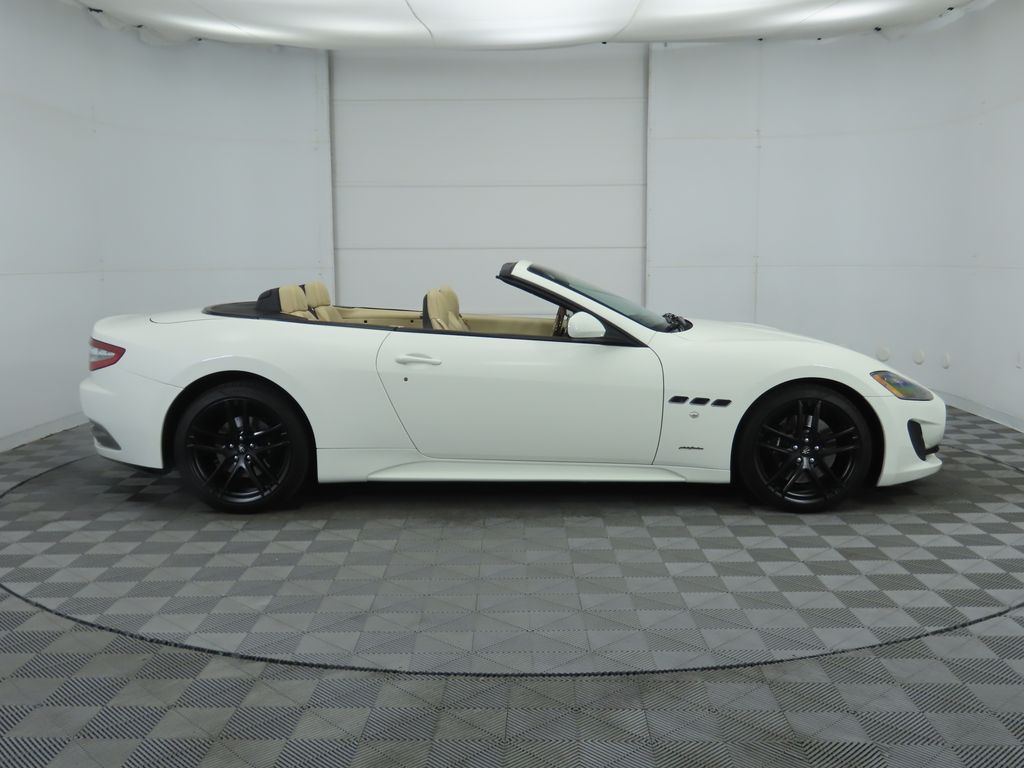 2017 Maserati Granturismo Sport photo 4