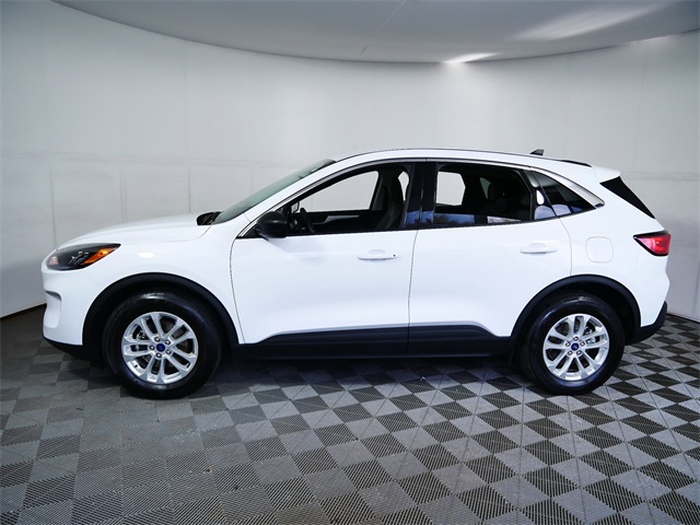 2022 Ford Escape SE photo 3