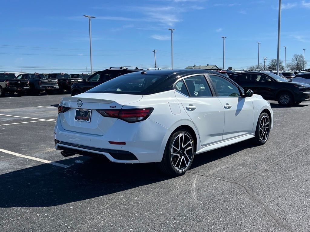 2025 Nissan Sentra SR photo 4