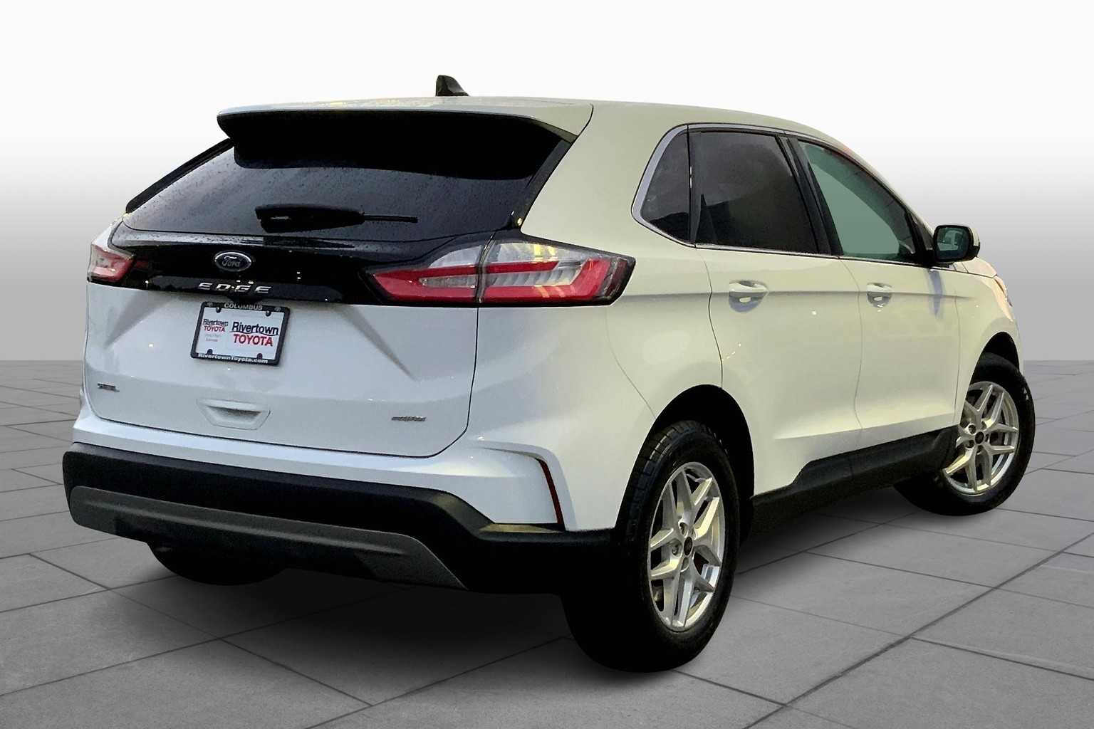 2024 Ford Edge SEL photo 11